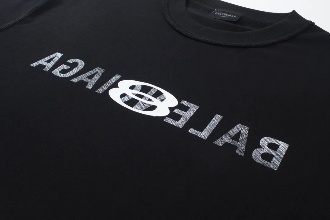 【 . Quality】BALENCI*GA/ #2024New Arrival LOGO 。 Y ， 。#2024 ZP 、 260 ， . ， 。 。Classic LOGO 。 ， 。 , OS . Same Style ：BL 223352 ：Black.Light Gray Size：XS L